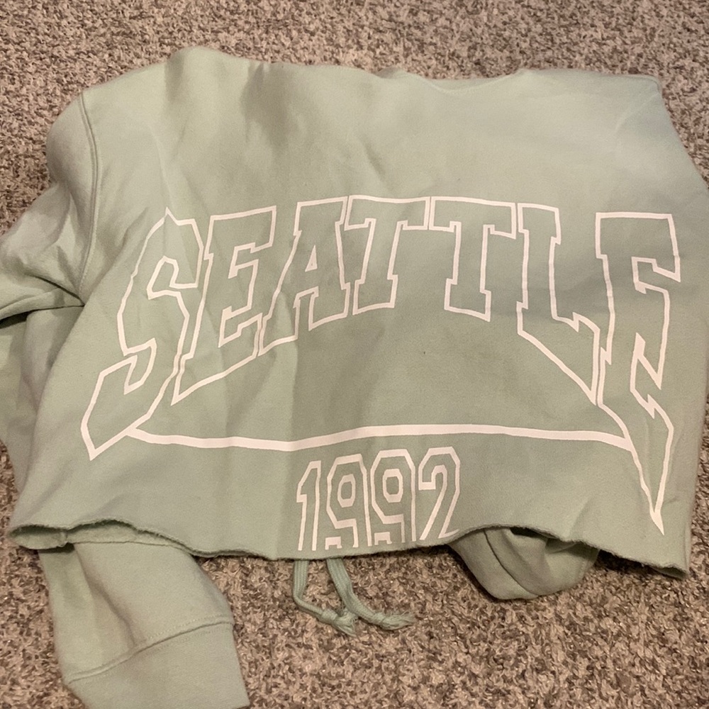 cropped sweatshirt